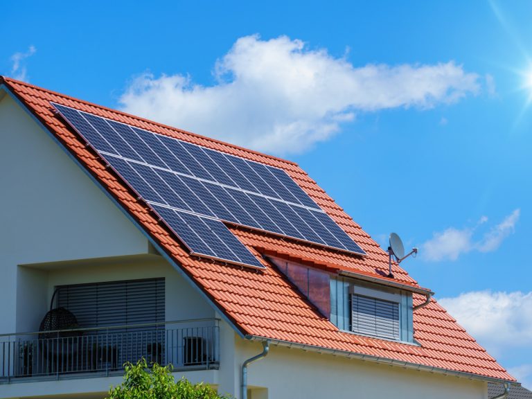 StringOmvormer voor Zonnepanelen Verbouwkosten 2023