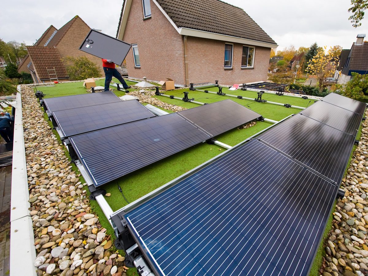 zonnepanelen op plat dak